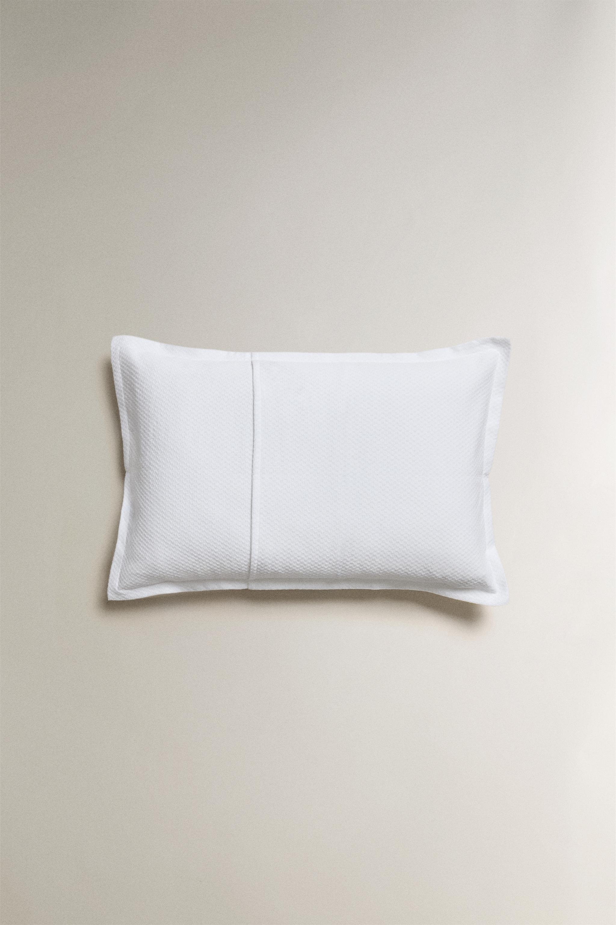 EMBOSSED THROW PILLOW COVER